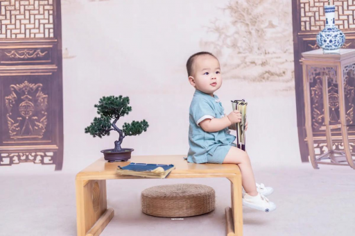 范县宝宝眼睛肿是什么原因